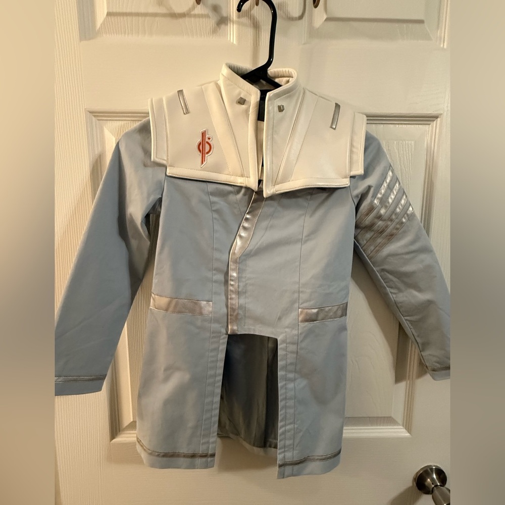 Disney Star Wars Starcruiser Kids Light Blue and White Jacket medium